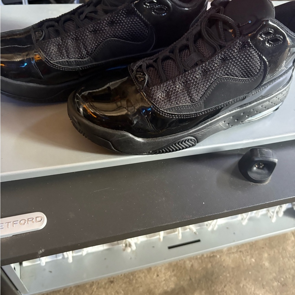 Jordan men 5.5Y